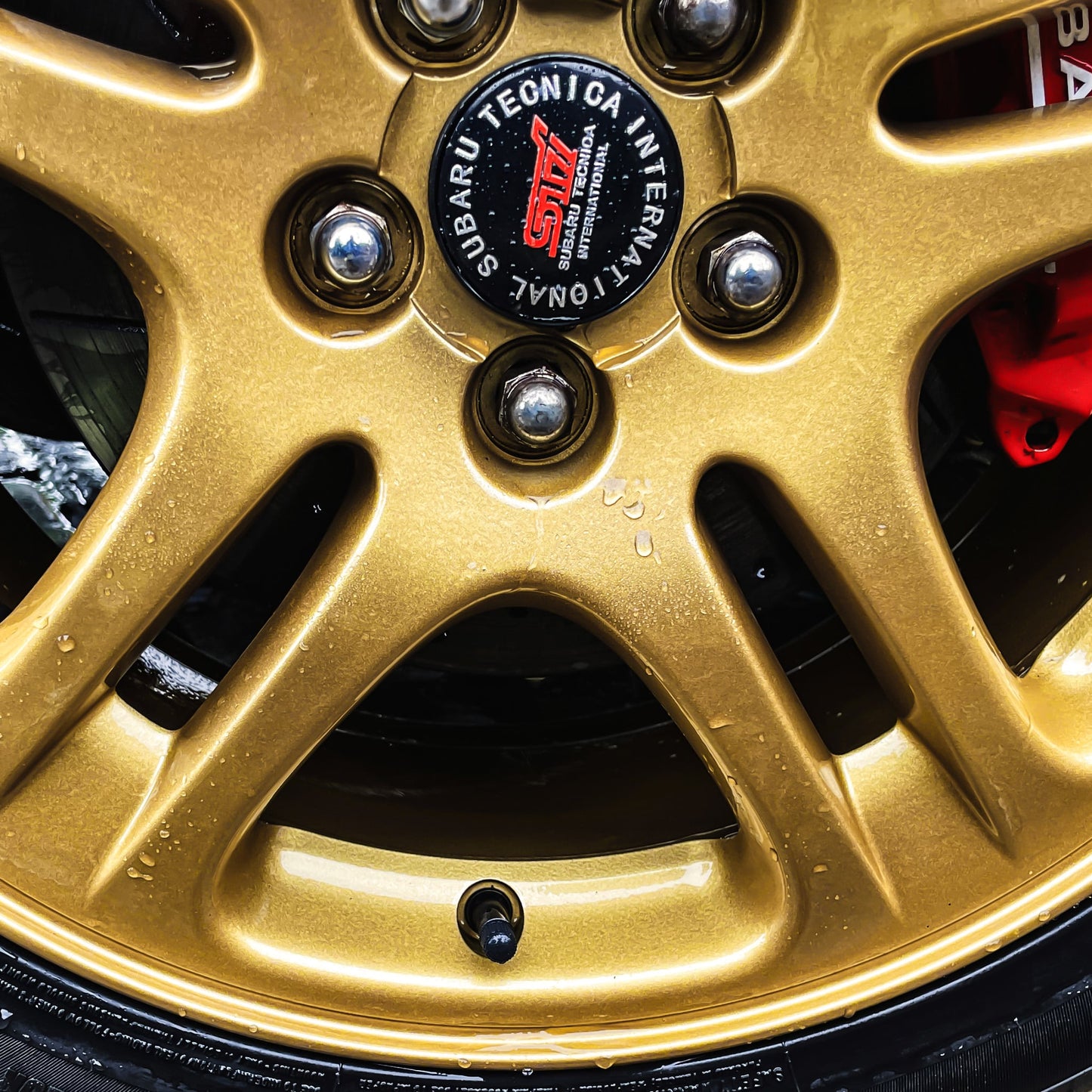 Alien Magic Venom Non-acidic wheel cleaner