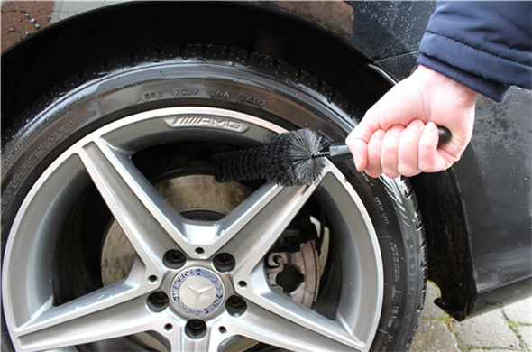 Vikan Rim Brush
