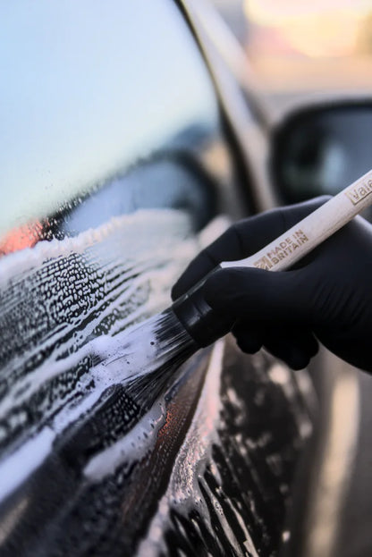 ValetPRO | Large Wooden Handle Dash Brush (Chemical Resistant)